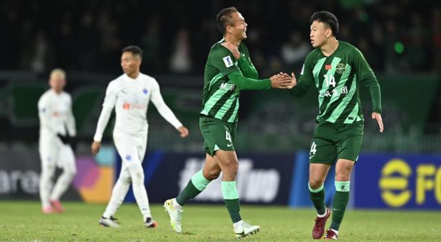 米乐下载-【亚冠】让二追四！王钰栋传射 浙江队4比2逆转狮城