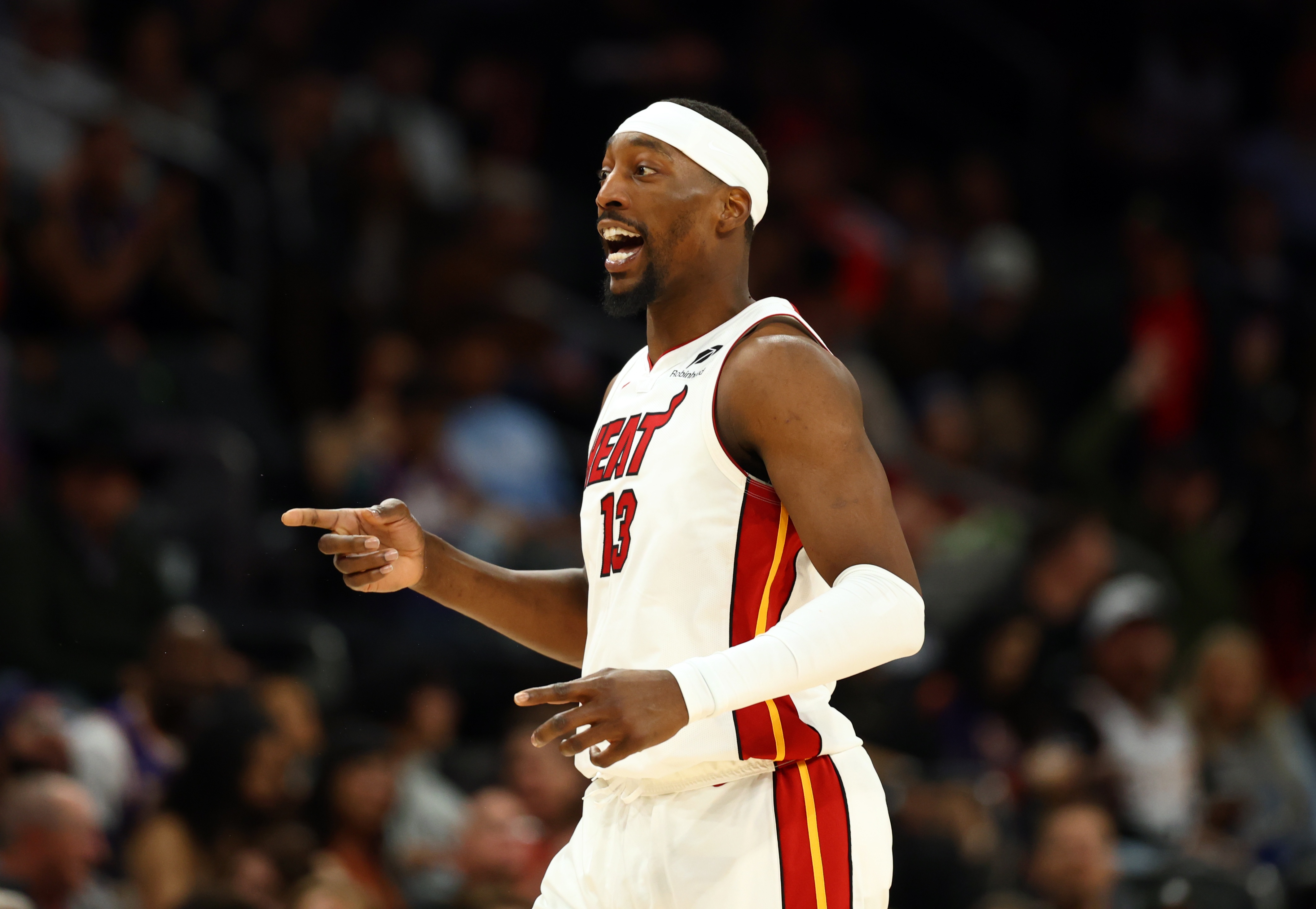 米乐游戏-富保罗：你可以因热爱科比而感到难过 但不能贬低阿德巴约的成就